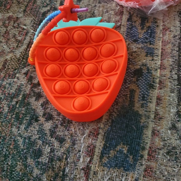 Cosmetics - Picture 2 of 16